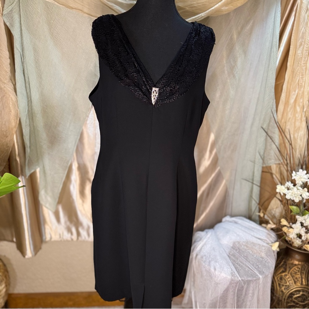 Robbie Bee Black Midi Dress with Lace Detail